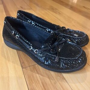 Vionic Kendall Elegant Black Patent Croc-Embossed Leather Women’s Comfort Loafer